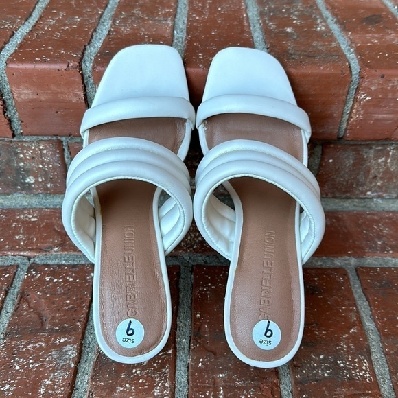 Gabrielle Union White Puffy Mule Heel Women's Size 9 NEW - Picture 5 of 7